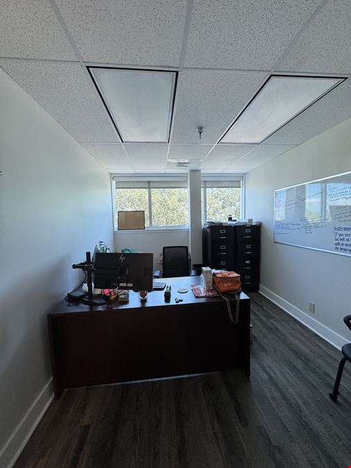 Quietwater Bldg 1 Suite 330