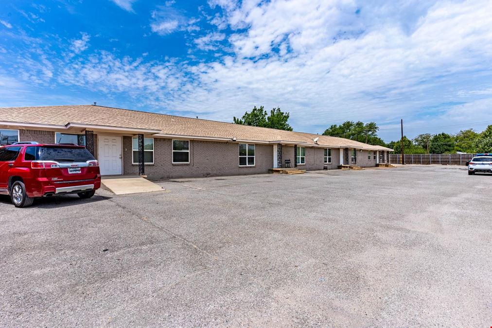 Office/Retail Suites on Interstate 30