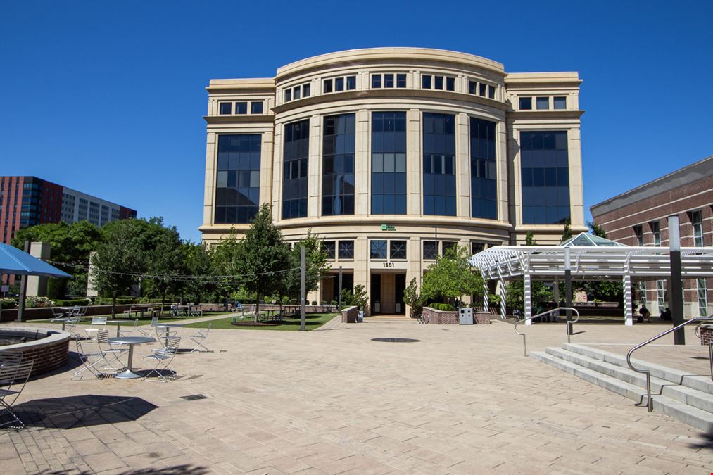 1501 Main Street