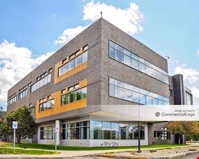 Hobbs Brook Office Park - 610 Lincoln Street South