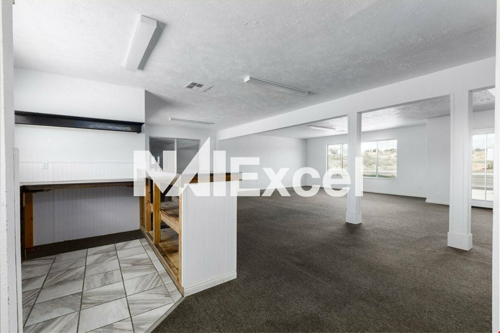 Commercial / Retail Space & Land For Lease