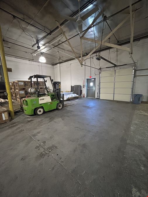 Industrial Flex Space/Warehouse on 165th