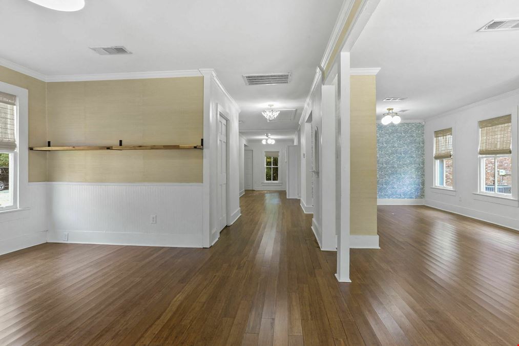 Office/Retail Building For Sale in Mid City