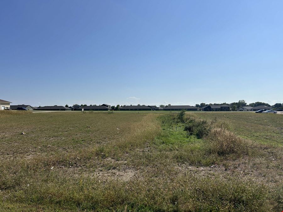 Lovely Avenue Land