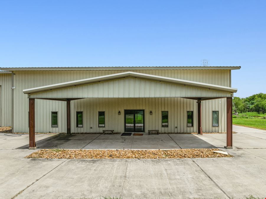 Crane-Ready Warehouse & Office Space on 19.25 Acres
