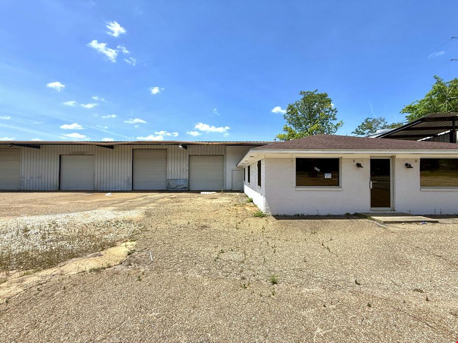 824 S. Foster St