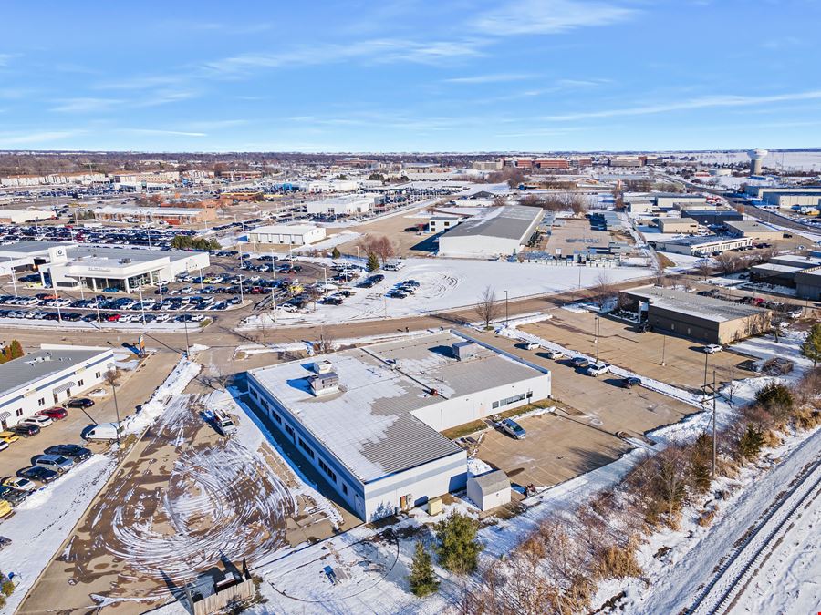 Professional Office Building - 1615 Commerce Pkwy