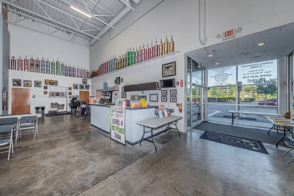 MULTI-USE SPACE AVAILABLE FOR LEASE