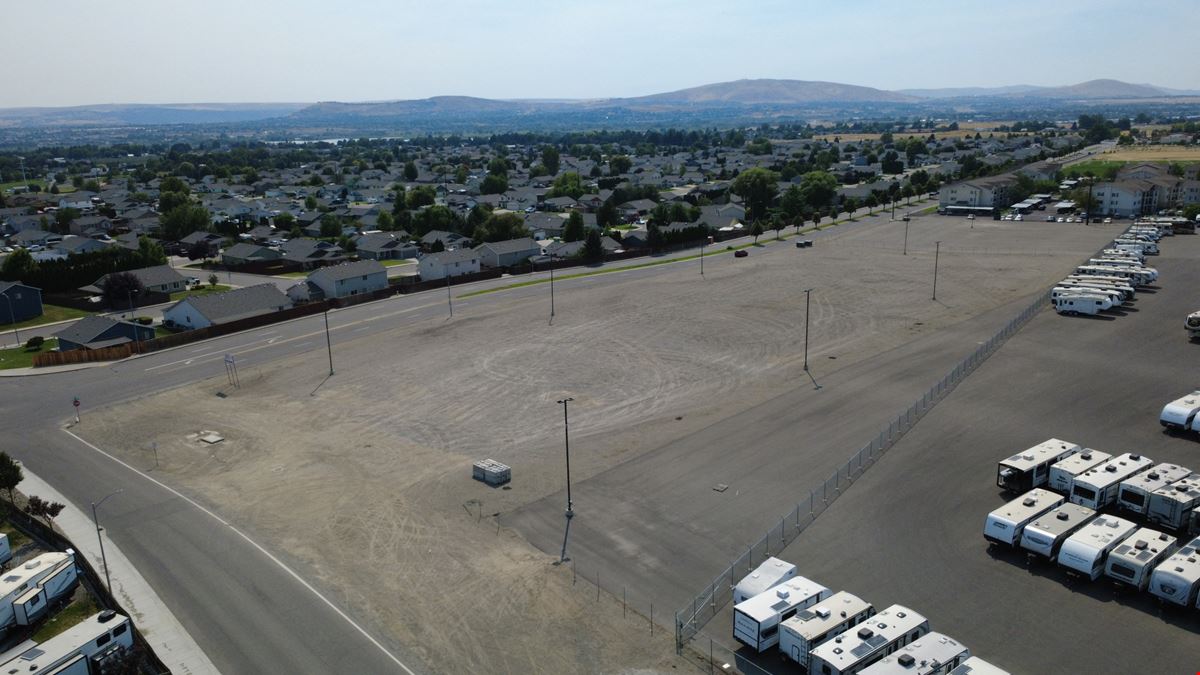 Chapel Hill Blvd Commercial Acreage