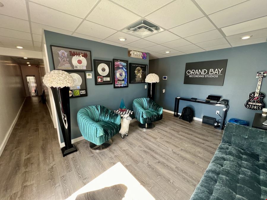 YBOR OFFICE/RETAIL/WAREHOUSE/RECORDING STUDIO/APARTMENTS