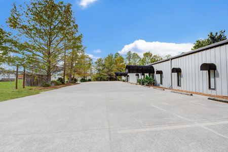 Preview of Industrial space for Sale at 7415 Eastex Freeway Plaza