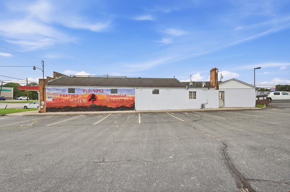 Two-Building Retail / Owner-User Opportunity - Hamilton Ave