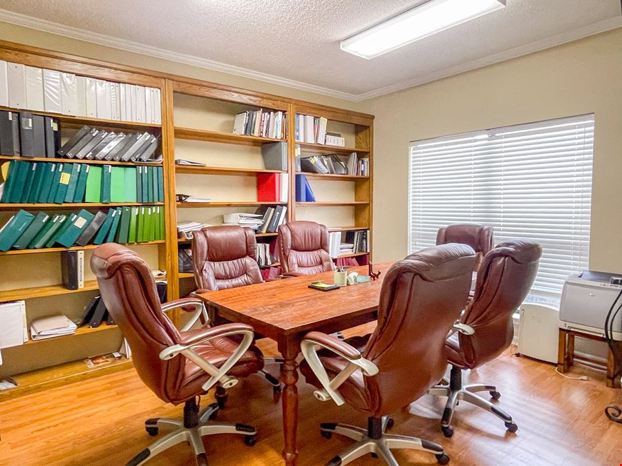 Fully Furnished Office just north of Airline Hwy