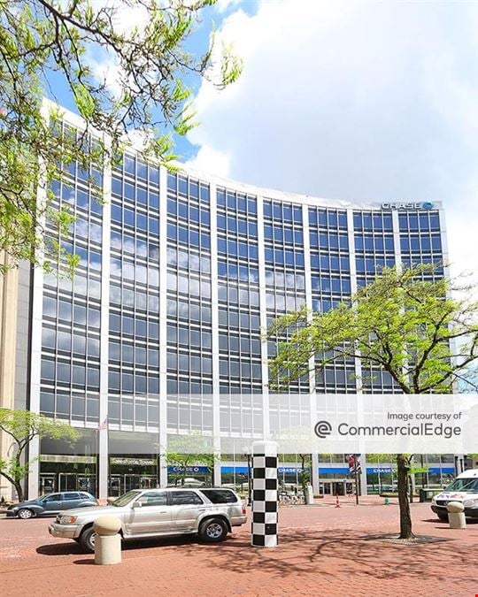 Circle Building
