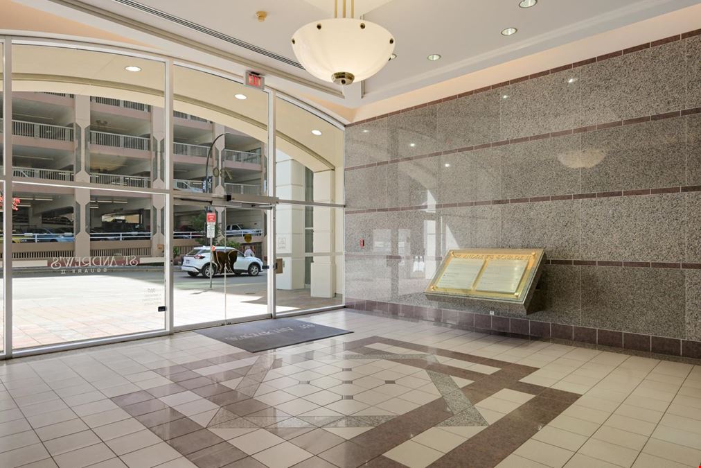 210 - 730 View St