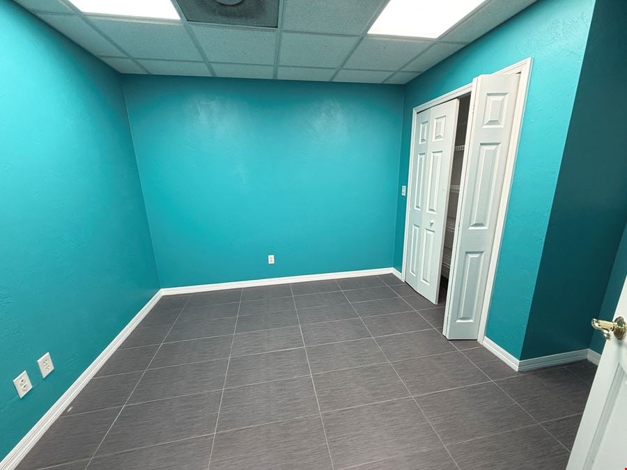 1,232 SF Freestanding Office Building