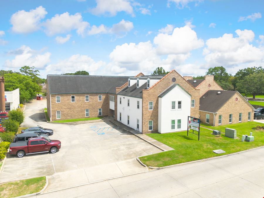 Multi-Tenant Office Investment on Sherwood Forest Boulevard