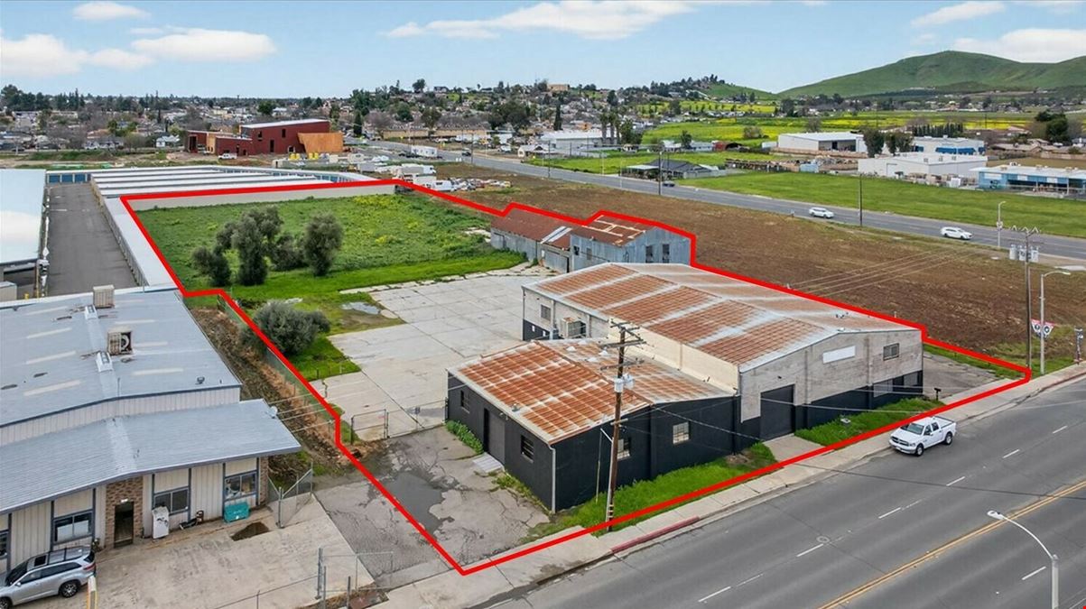 Freestanding Industrial Building on ±2.37 Acres in Porterville