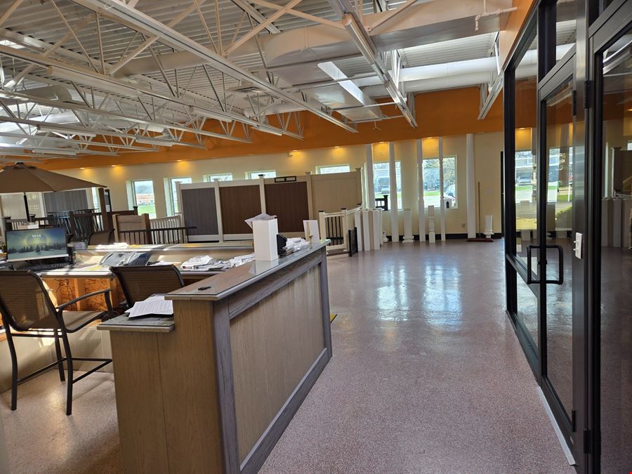 5575 Transit Rd - 4,524+/- SF SPACE