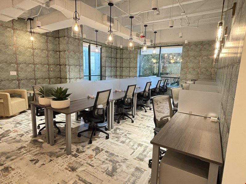 Quest Workspaces Two Doral