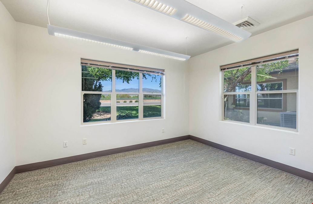 View Pointe Business Park - Suite 100