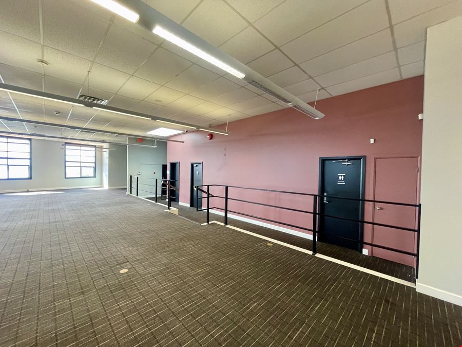 300-1001 Wharf Street