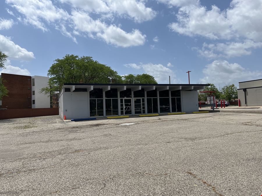 3115 W 13 Mile Rd