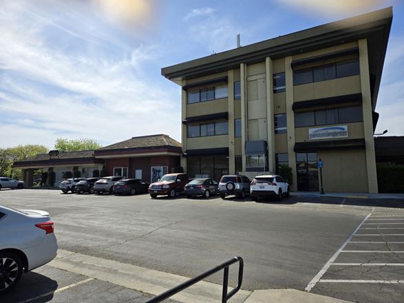 Preview of Office space for Rent at 790 West Shaw Avenue