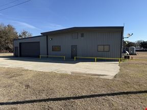 Renovated Flex Space on ±2.5 Acres