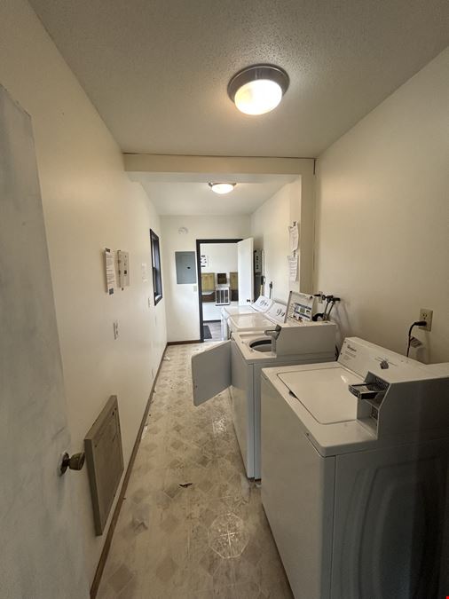 4th ST Apartments