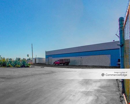 Preview of commercial space at 654 North Hariton Street