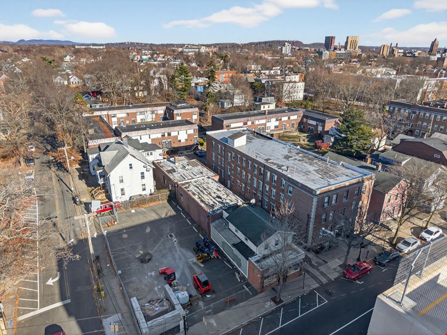 1379 Chapel Street