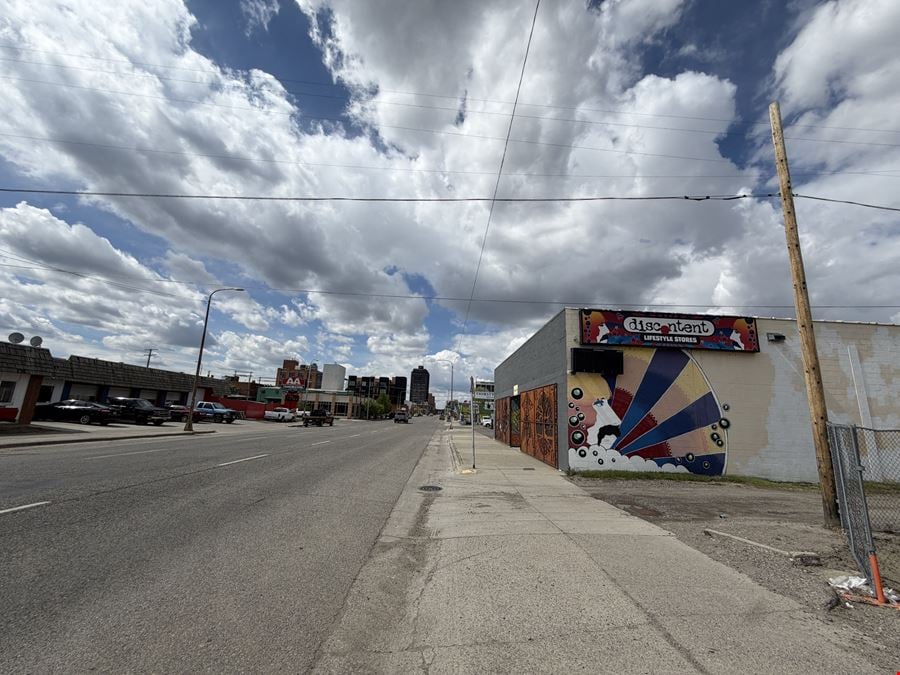 1st Ave Street Retail