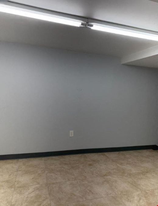 Spacious Vacant  Pharmacy Eye Glasses Retail Store Restaurant Beauty Salon Off Main Street Lease