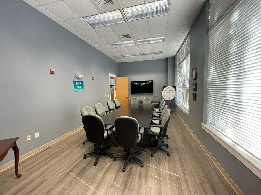 300 E University Ave, Ste 100