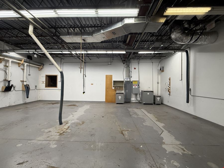 Office/ Warehouse Industrial Building
