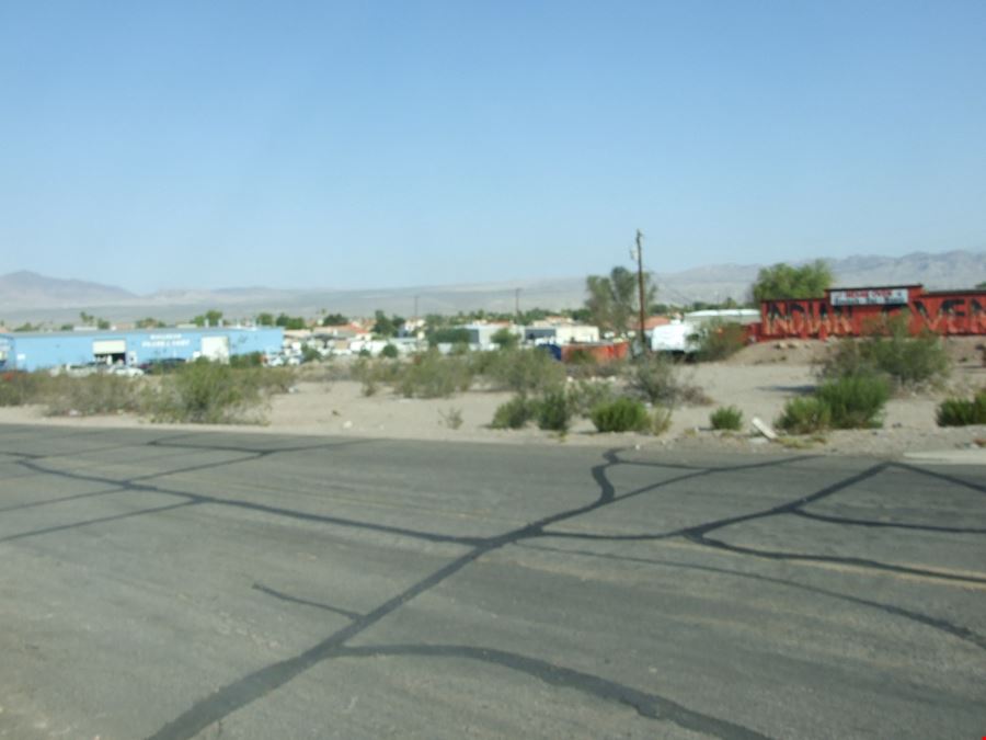 Highway 95 Corner Lot