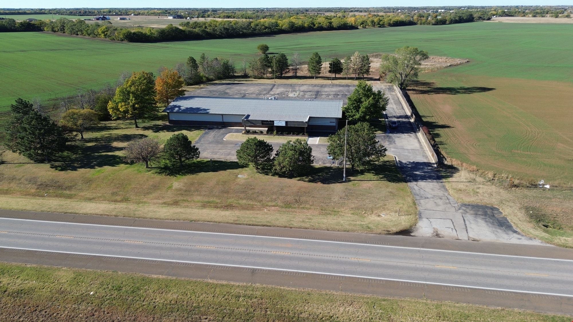 HIGH VISIBILITY/HIGHWAY FRONTAGE
