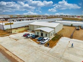 3 Drive-In Bay Warehouse on 0.51 Acres