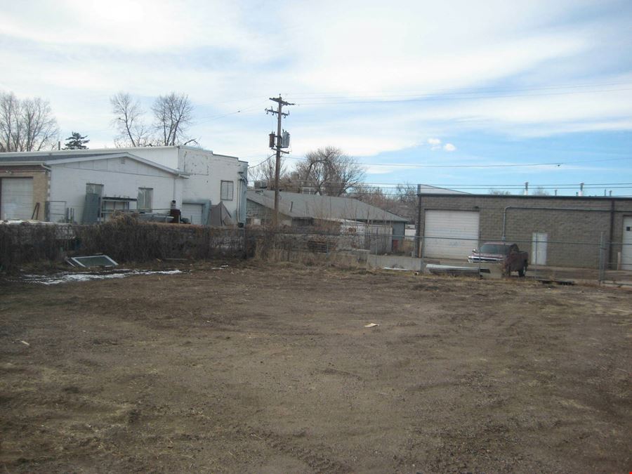 8,000 SF storage yard