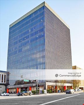 400 South El Camino Real