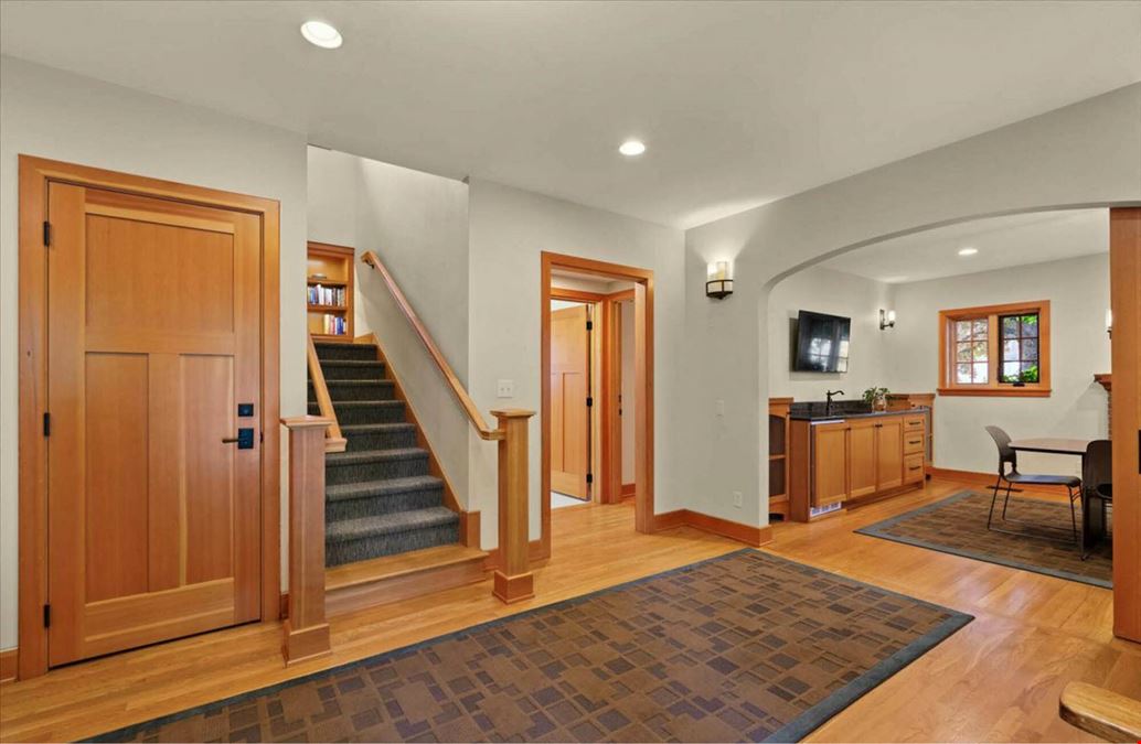 233 E Harrison