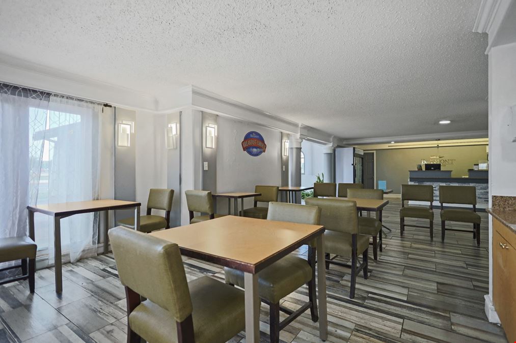 Baymont by Wyndham - Downtown Civic Center