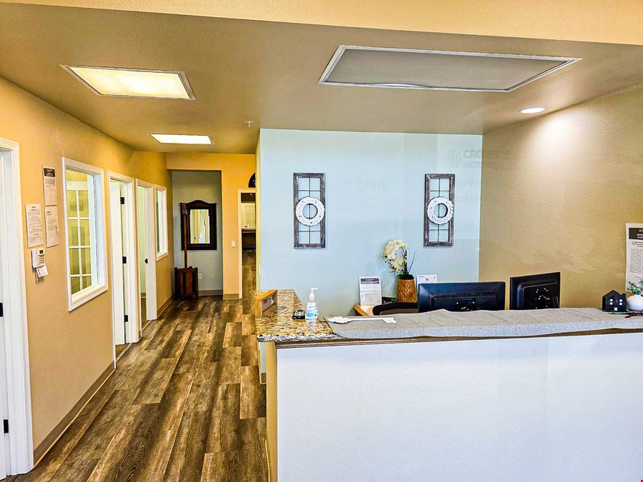 12600 Hesperia Rd Suites A & B