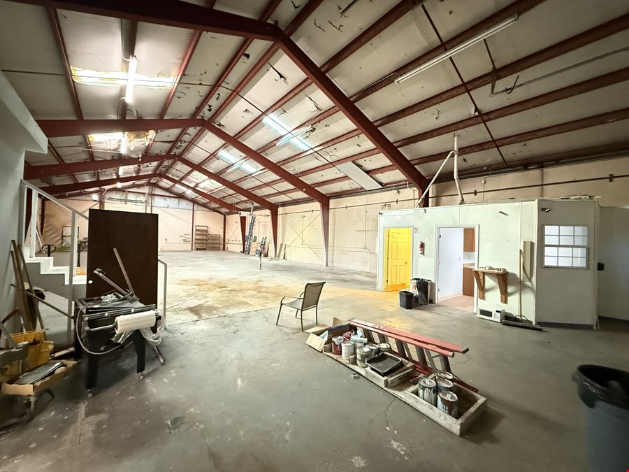 Bite Size ClearSpan Industrial Gem Near the Big I