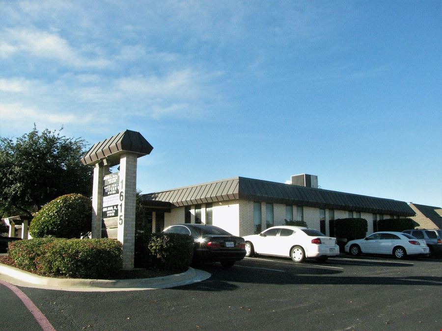 1615 Precinct Line Rd