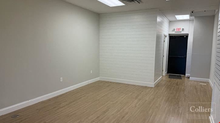 1,020-SF Retail Suite with High Visibility on Greenville’s Primary Corridor