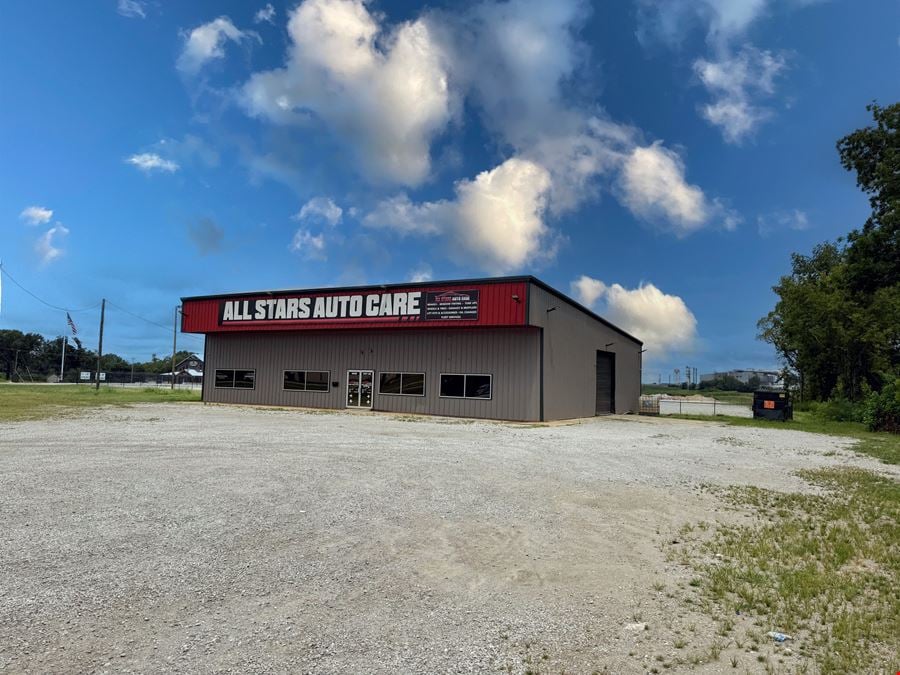 4,800 SF of Flex/Retail Space