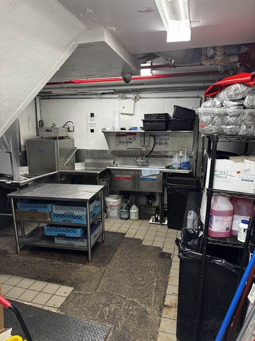 2,500 SF | 364 Grand Street | Turnkey Restaurant in Williamsburg for Lease