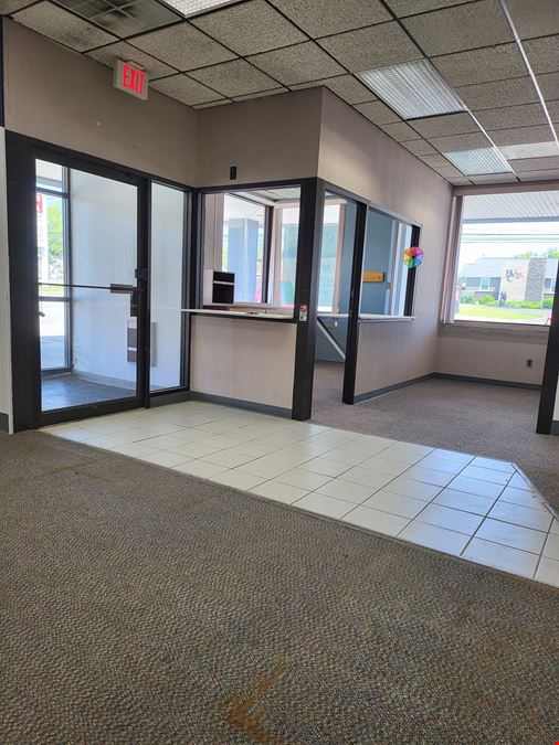 6348 Transit Rd - 1,000+/- up to 1,500+/- SF Office/Retail